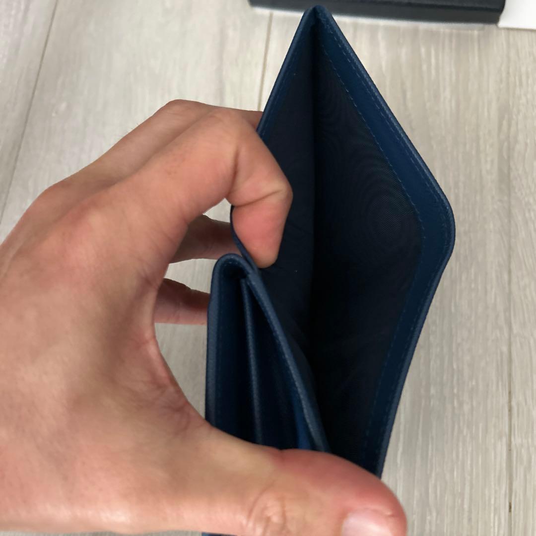 PRADA ネロ　サフィアーノ　レザー　二つ折り財布 ネイビー