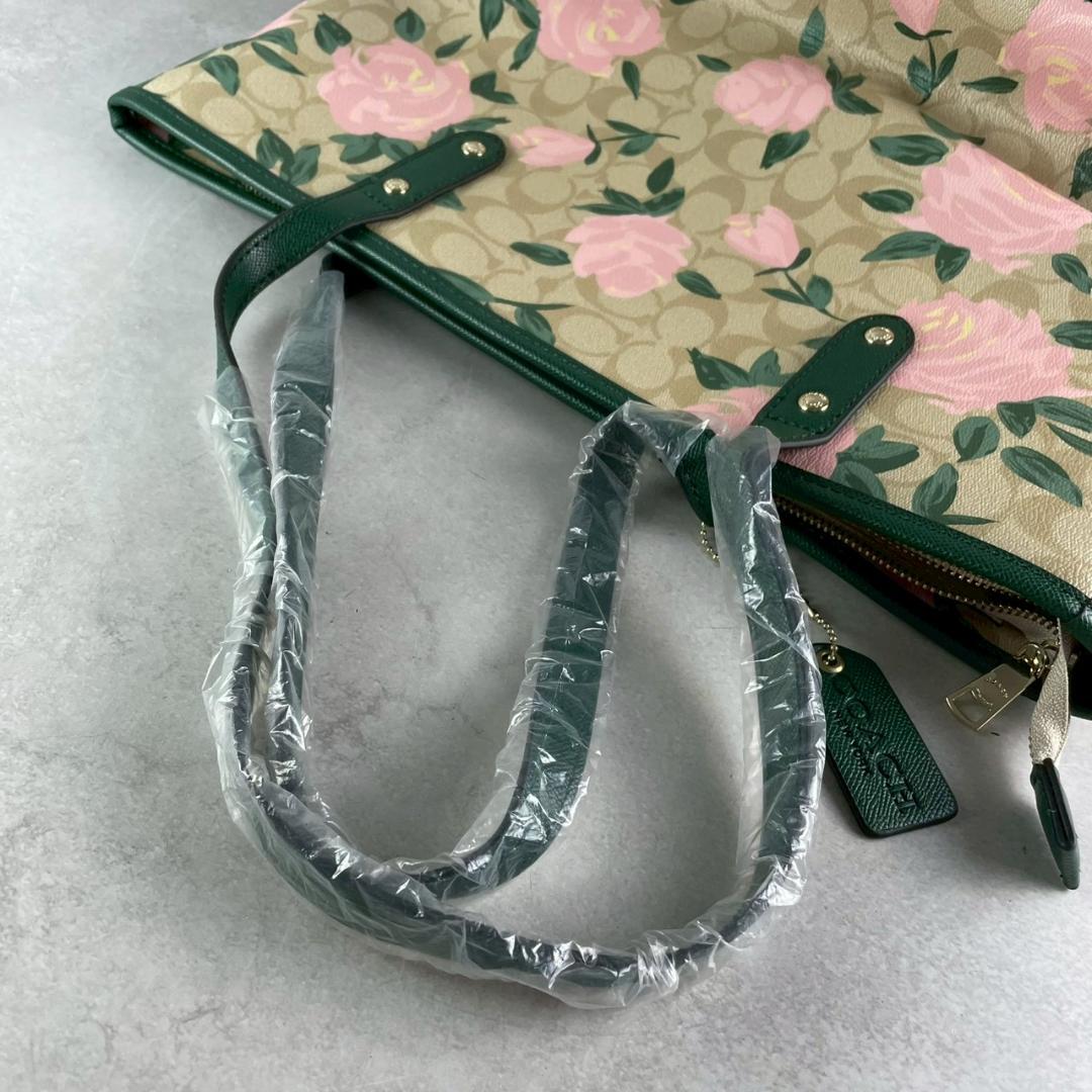 未使用級✨コーチ トートバッグ 花柄 ポーチ付き A4収納 肩掛け