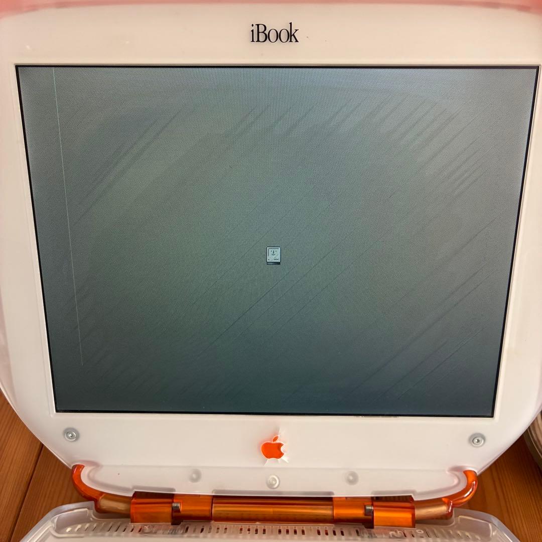 Apple iBook オレンジ色