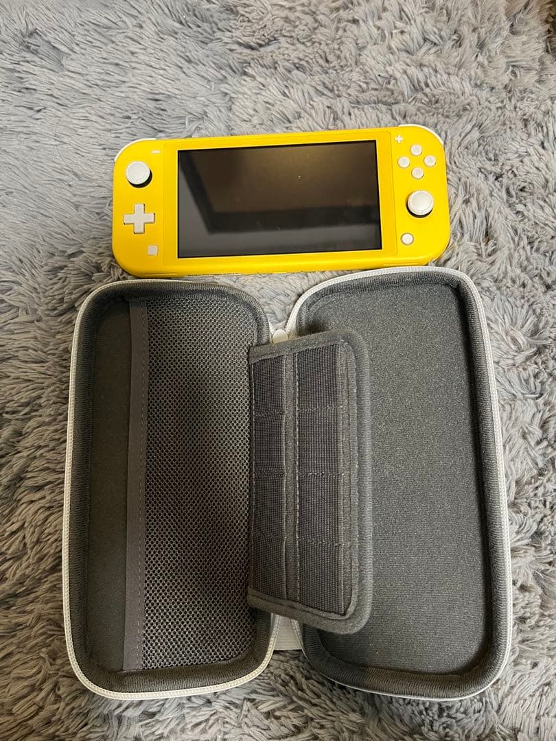 R*i様 Nintendo Switch Lite イエロー + ケース+充電ケ