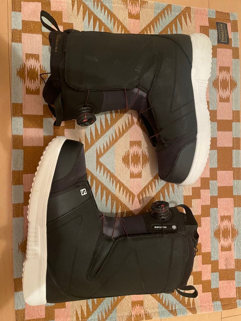 Salomon Malamute ブラックスノーボードブーツ