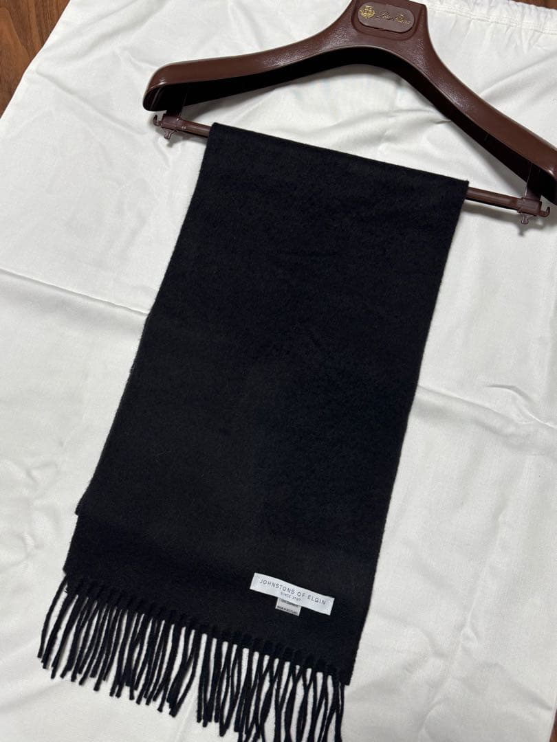 まもなくセール終了　ジョンストンズ　カシミヤ　黒　ブラック　マフラー