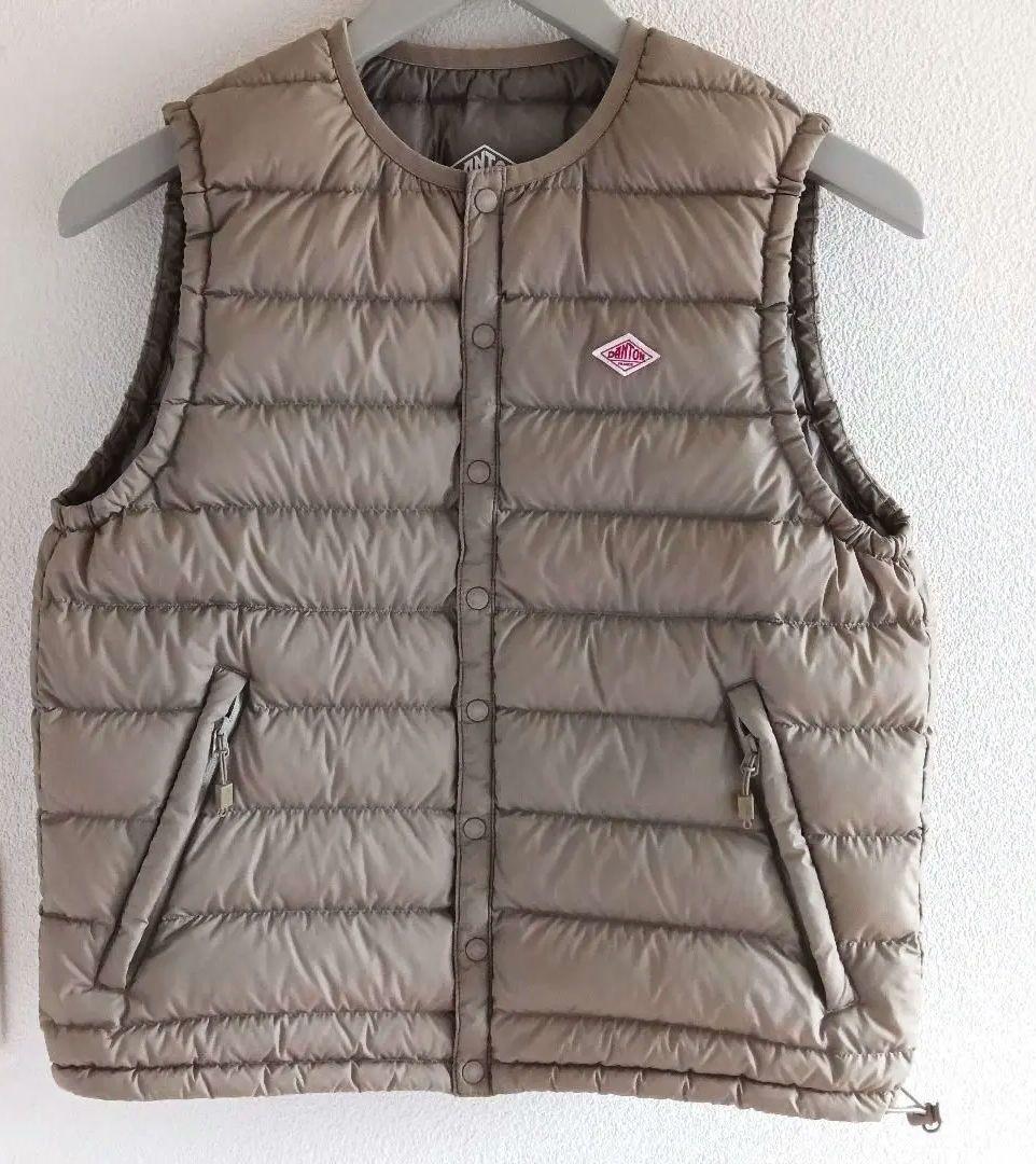 Danton　ダントン ベージュ ダウンベストXS　濃いベージュ　アウター