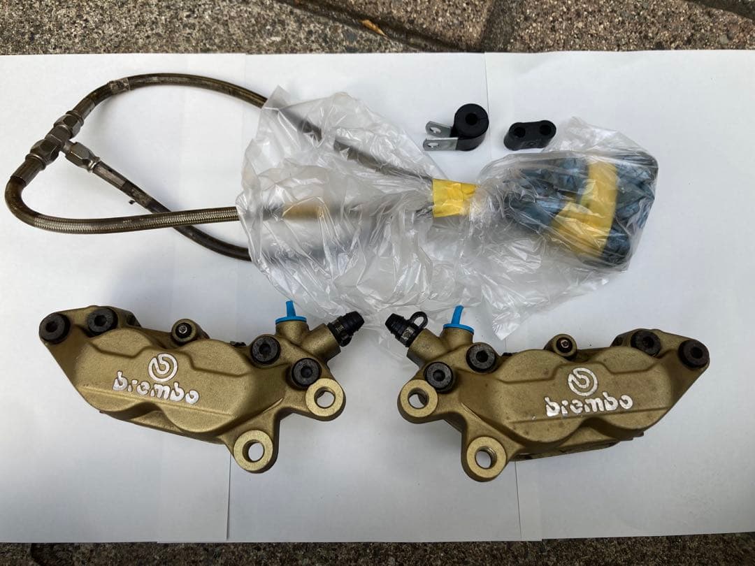 bremboブレーキキャリパーゴールド4ポット40mm 2セット ブレーキホース