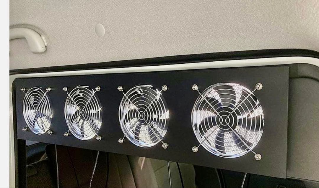 スズキ　エブリィ用　車中泊用　4連換気扇（ウインドーバグファン） USB電源