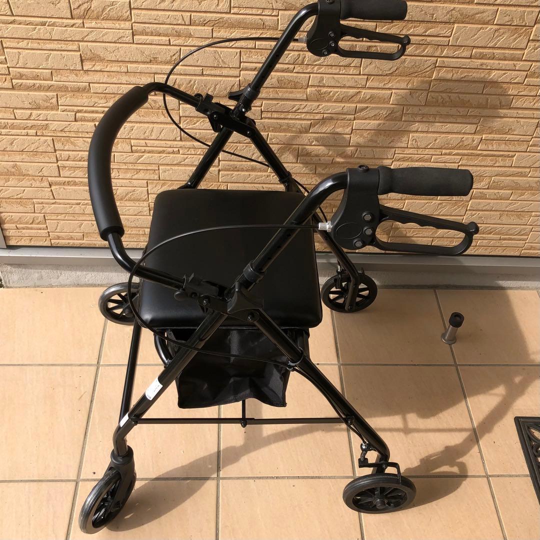 PEPE シルバーカー 歩行器 美品 未使用？