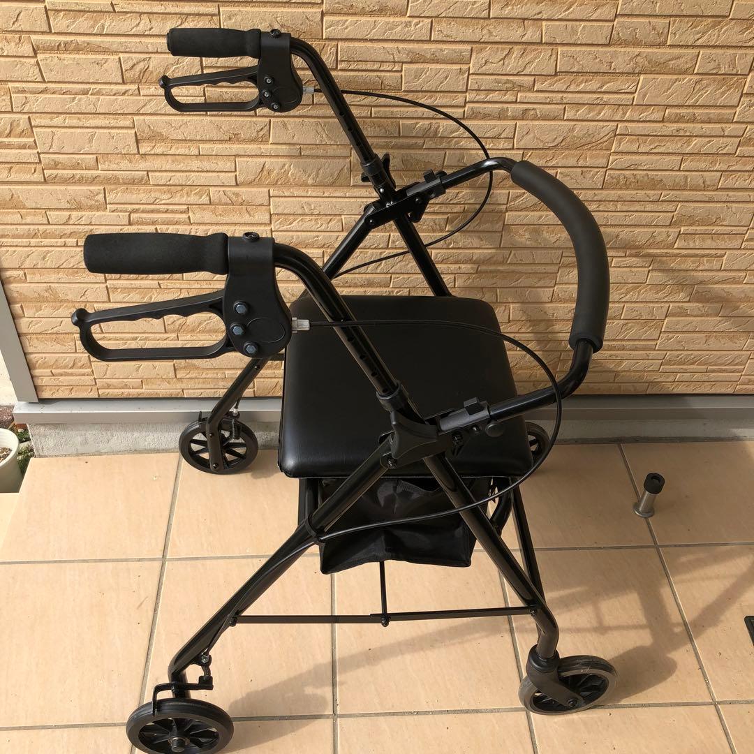 PEPE シルバーカー 歩行器 美品 未使用？