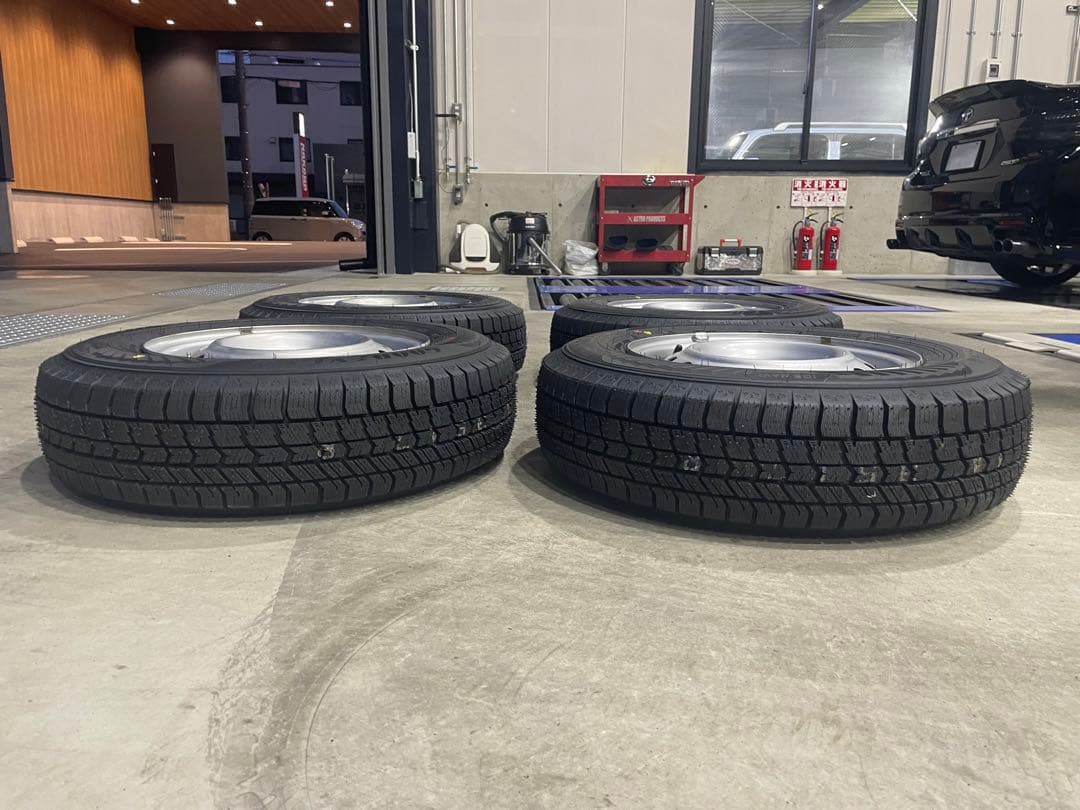ICE NAVI 8 165/80R13 スタッドレスタイヤ・ホイール4本セット