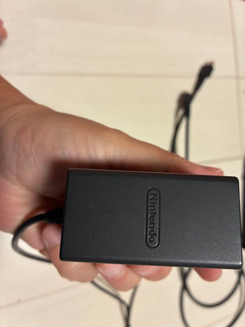 Nintendo SWITCH 本体　Joy-Con合計4台