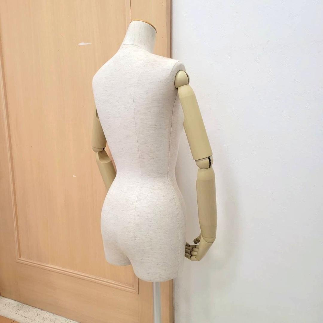 【美品】トルソー 女性 レディース マネキン アイボリー 可動式腕 / 土台付き