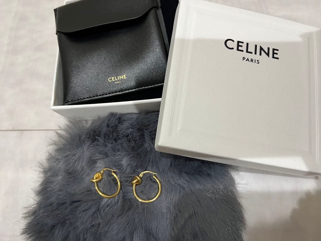 CELINE ノットピアス ゴールド