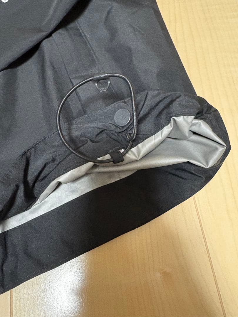 adidasTERREX ブラック マウンテンパーカー