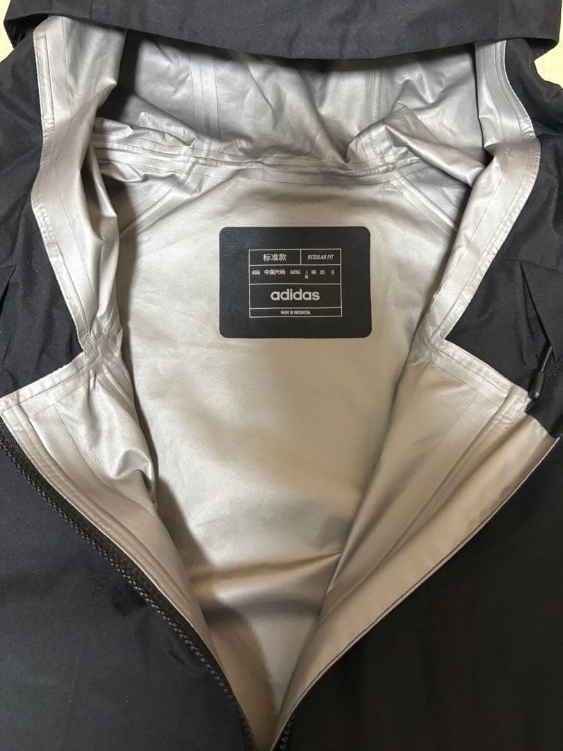 adidasTERREX ブラック マウンテンパーカー