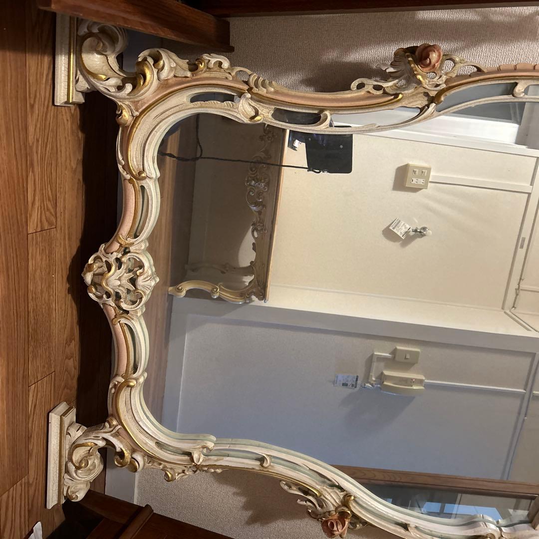 ロココ調ミラー　　 イタリア家具　姫家具、豪華。