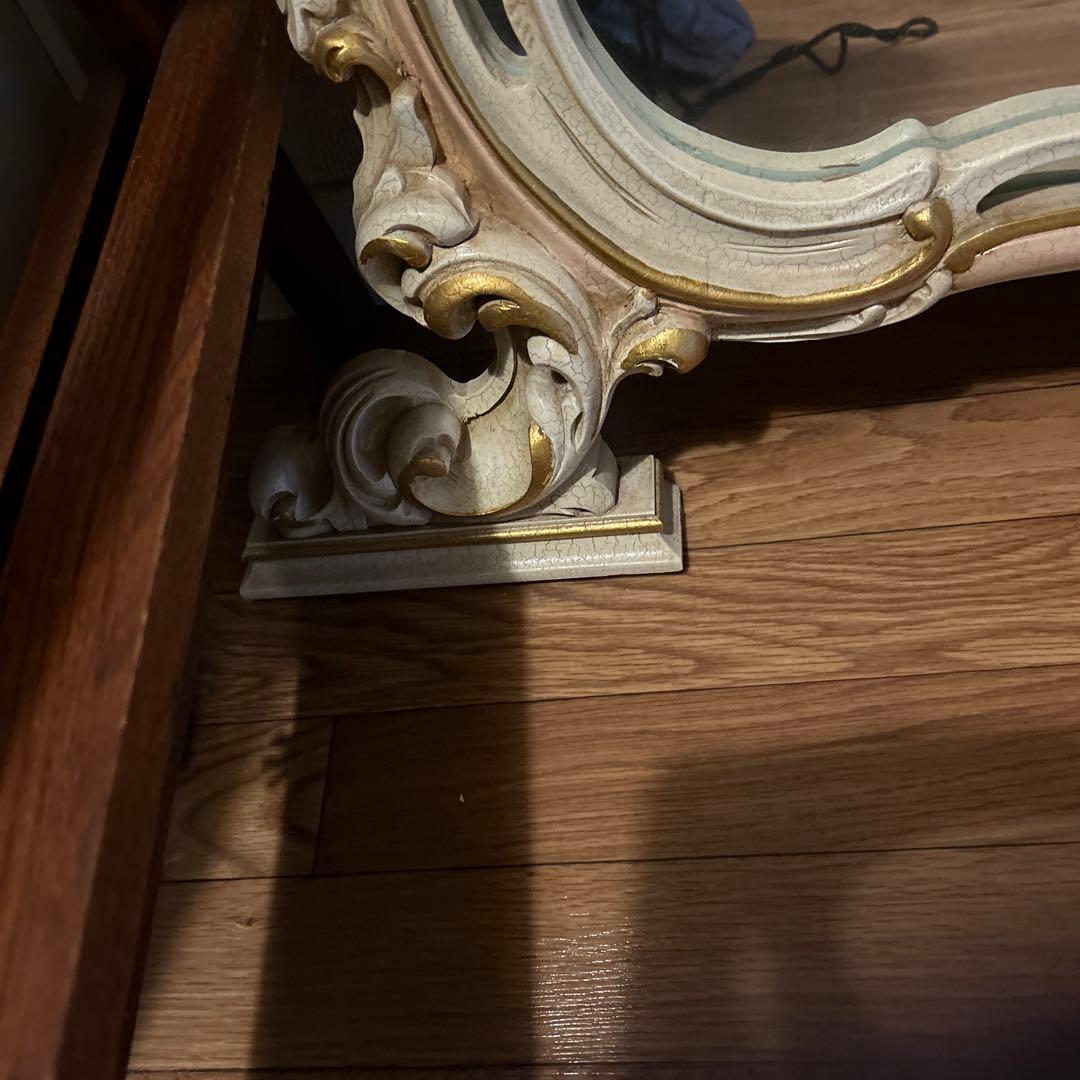 ロココ調ミラー　　 イタリア家具　姫家具、豪華。