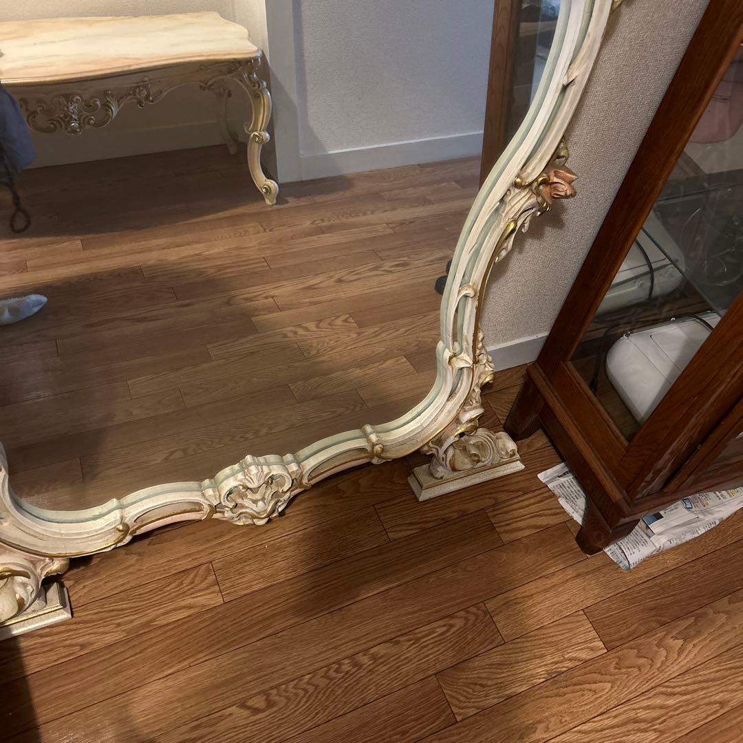 ロココ調ミラー　　 イタリア家具　姫家具、豪華。