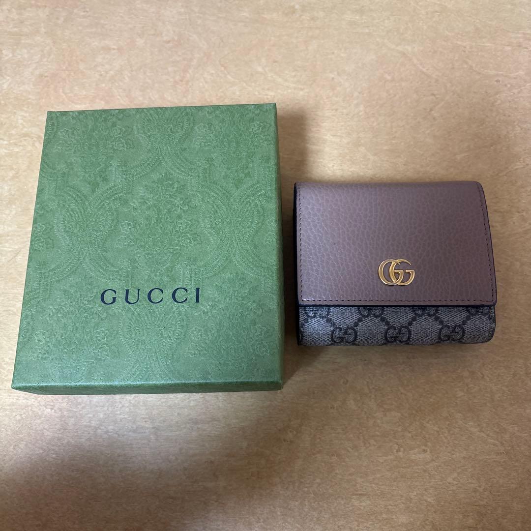 GUCCI 二つ折り財布 GGマーモント キャンバス PVC ダスティーピンク