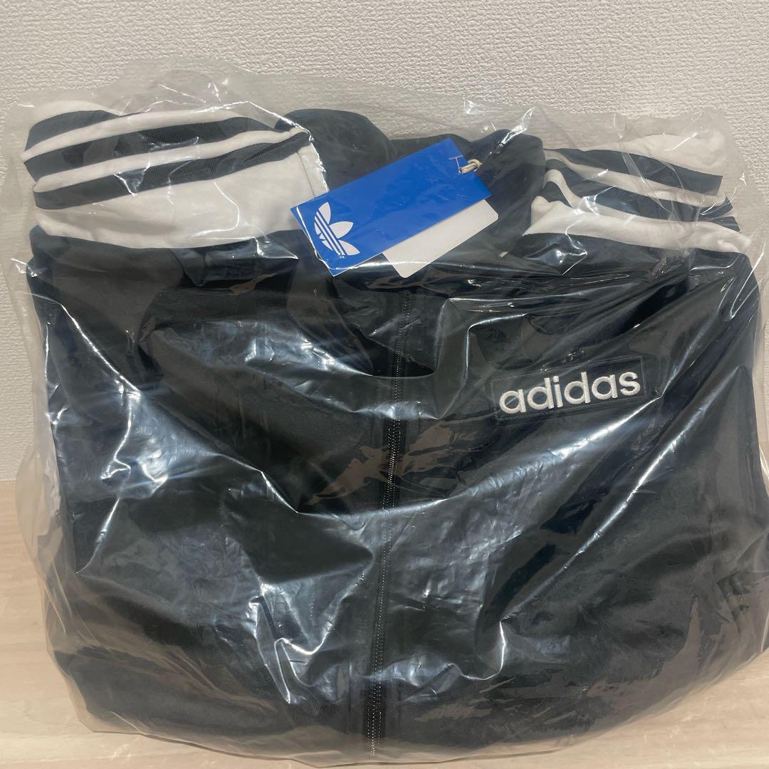 adidas W ADIBREAK VELOUR TT 黒 Ｍ