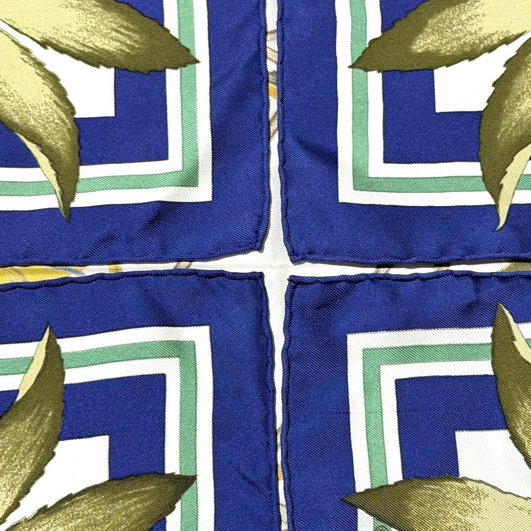 エルメス HERMES スカーフ　カレ90 ヘラスの花　【クリーニング済み】