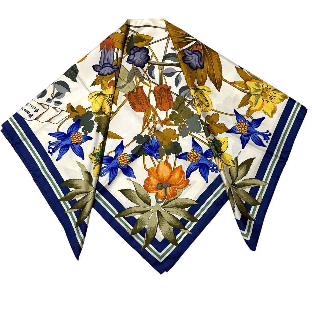 エルメス HERMES スカーフ　カレ90 ヘラスの花　【クリーニング済み】