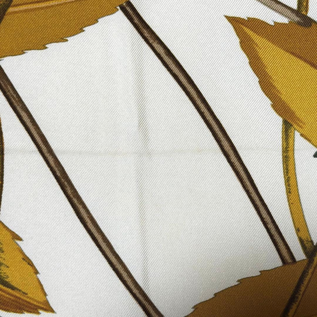 エルメス HERMES スカーフ　カレ90 ヘラスの花　【クリーニング済み】