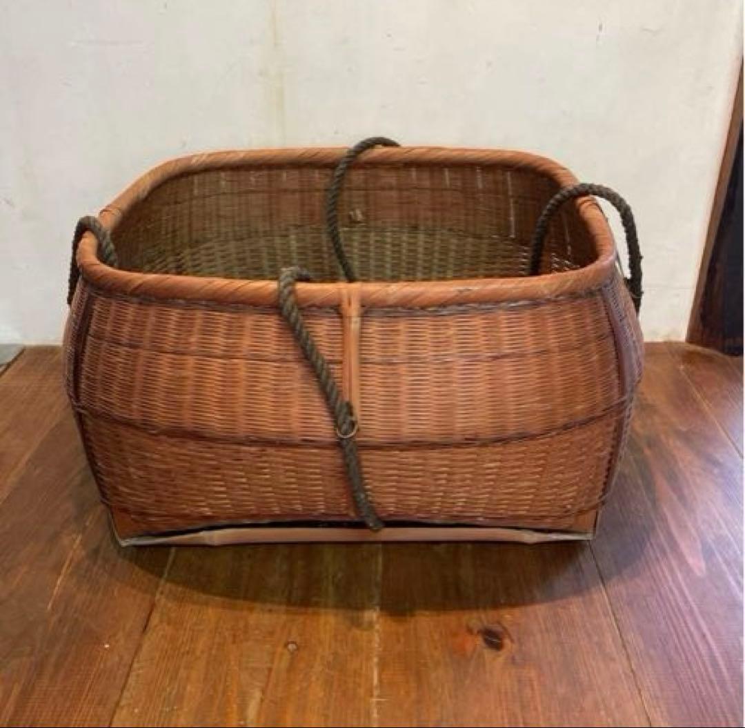 美品　レトロ　竹籠　バスケット　編み籠　収納　かご　紐付き　大きいサイズ