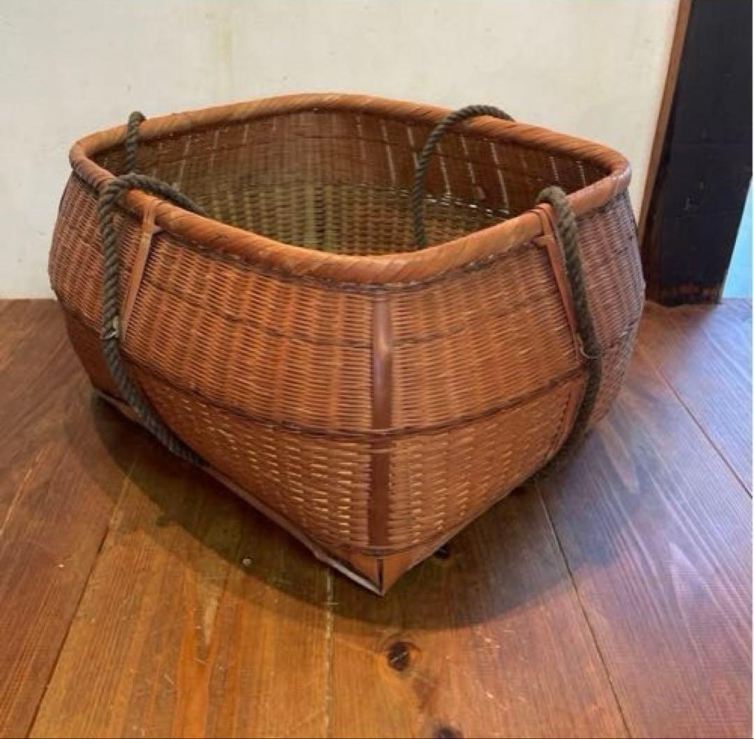美品　レトロ　竹籠　バスケット　編み籠　収納　かご　紐付き　大きいサイズ