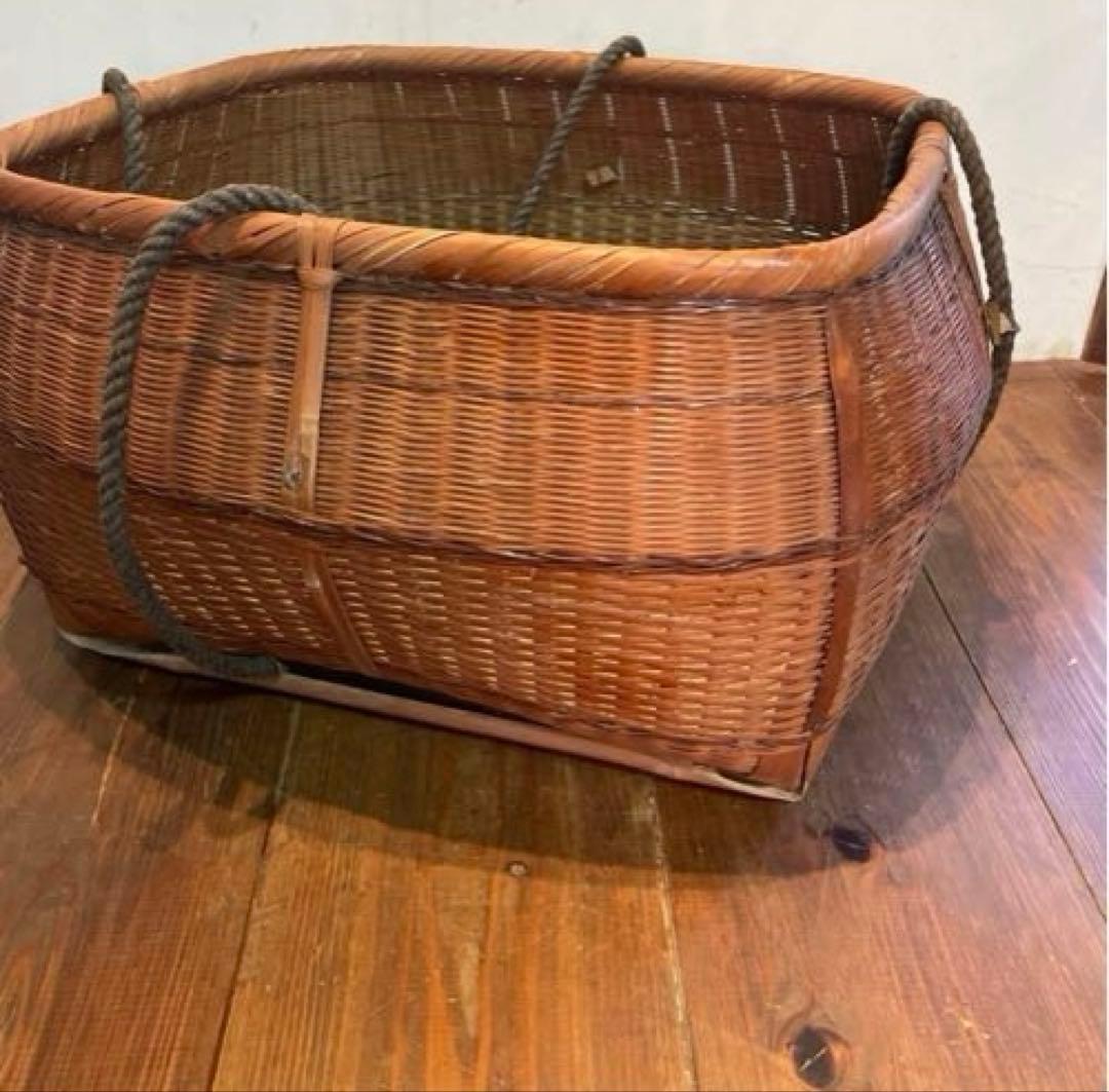 美品　レトロ　竹籠　バスケット　編み籠　収納　かご　紐付き　大きいサイズ