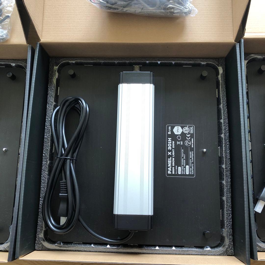 PANEL X PL-X 301H 4000K-4300K ３つ