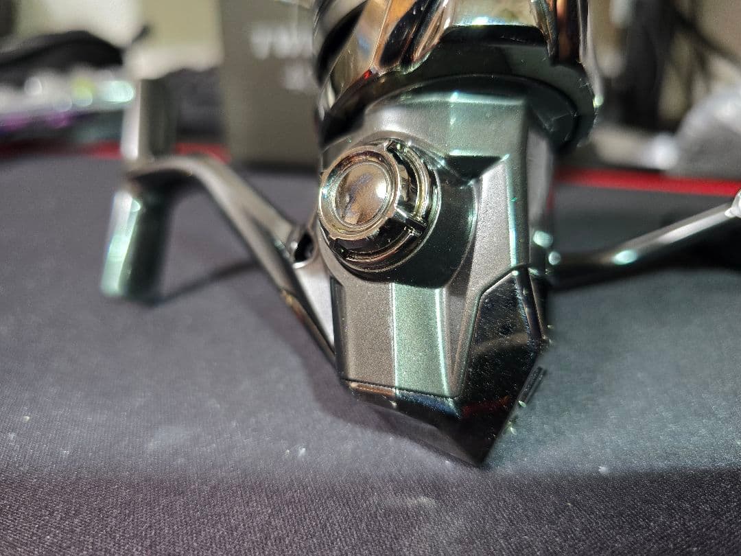 【美品】24 ツインパワー 4000MHG ◆PEラインおまけ付き◆ シマノ