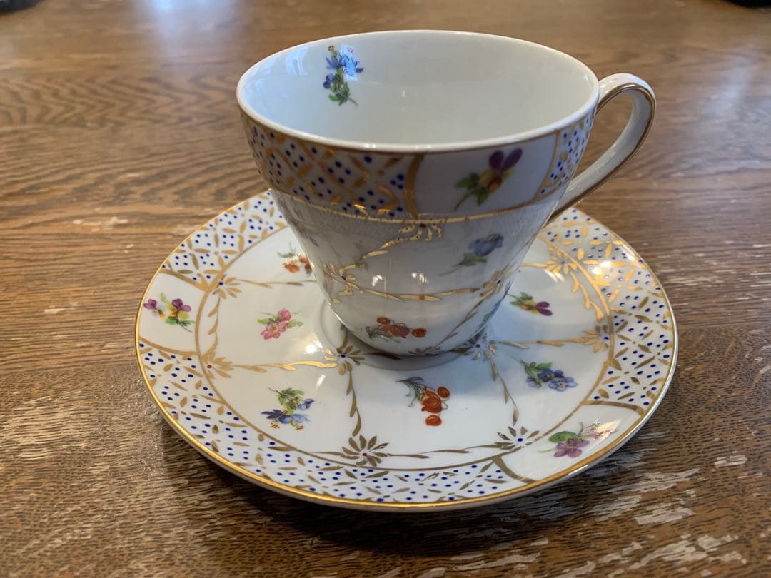 パリスロイヤル Paris  デミタスカップ＆ソーサー&プレート 花柄