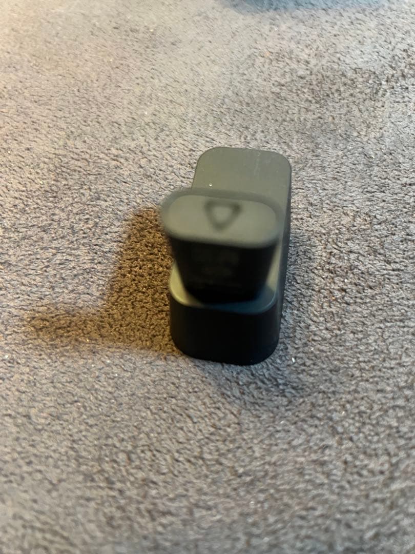 し*ん様 VIVE ultimate tracker　ドングル　ストラップ付き