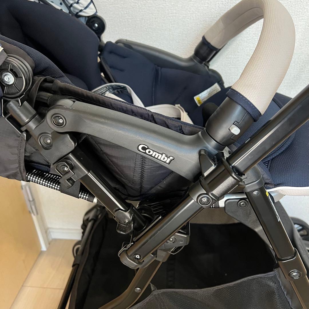 コンビ Combi スゴカル Light plus 4キャス エッグショック