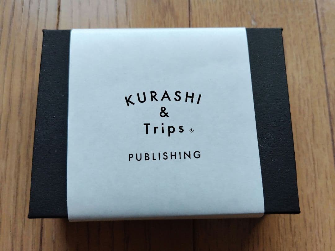 北欧暮らしの道具店　「小さく見えて収納上手」手のひらサイズの本革財布