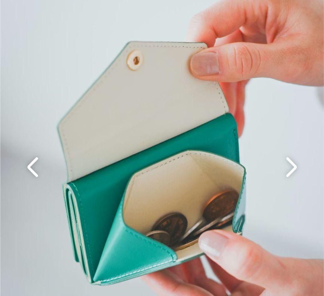 北欧暮らしの道具店　「小さく見えて収納上手」手のひらサイズの本革財布