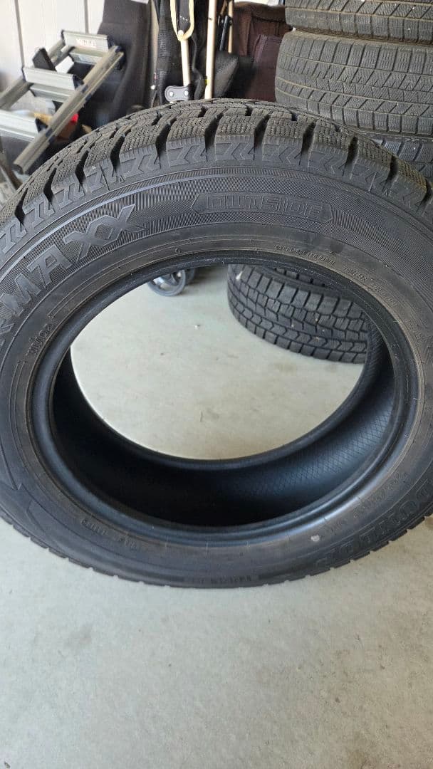 DUNLOP スタッドレスタイヤ 205/60R16 19年製 4本セット