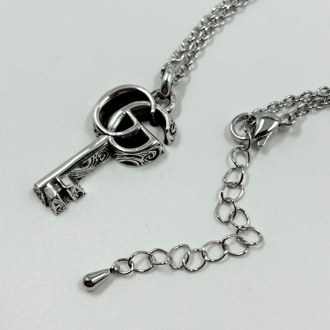 美品✨　グッチ　ネックレス　アラベスク　キー　ダブルG 燻　シルバー　925