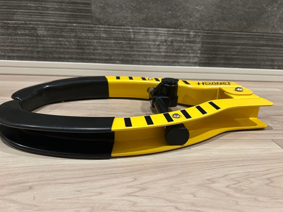 HORNET タイヤロック 鍵付き 防犯ステッカー付き