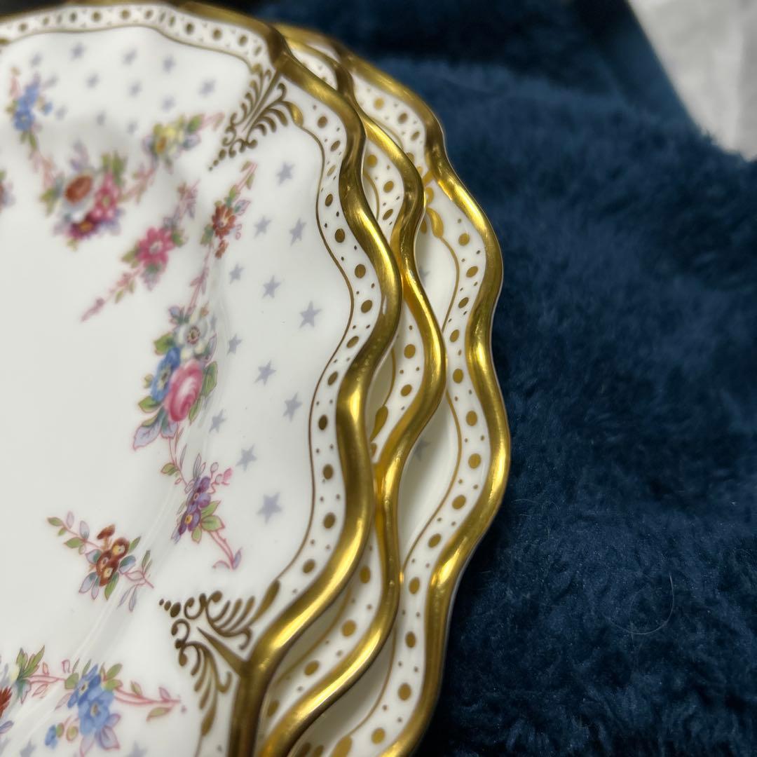 ロイヤルクラウンダービー　ロイヤルアントワネットアフタヌーンティースタンド３段付