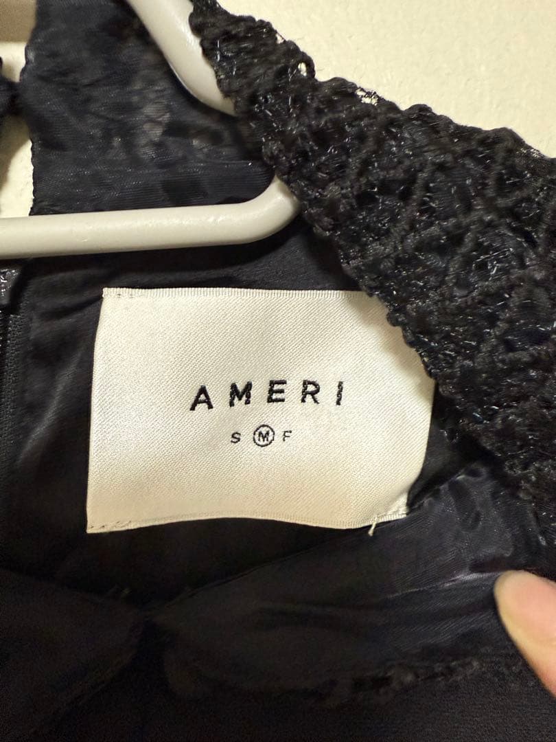 AMERI ブラック レーススリーブ ワンピース