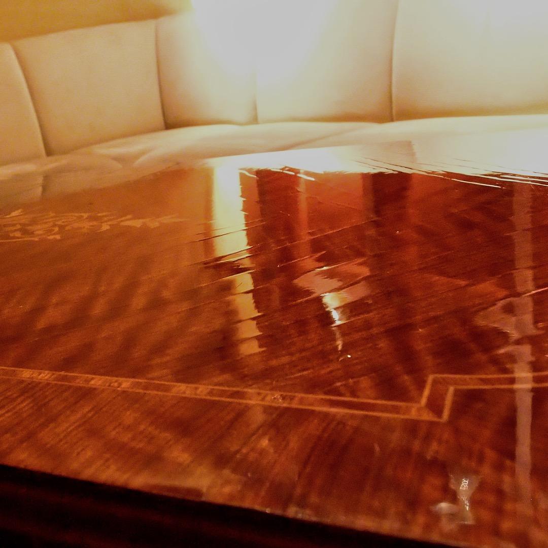 (huffuc)ong) アランドロン映画にも登場するアンティークテーブル