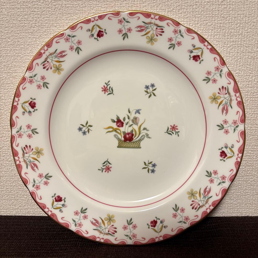 ウェッジウッド　ビアンカ　ディナープレート　28cm