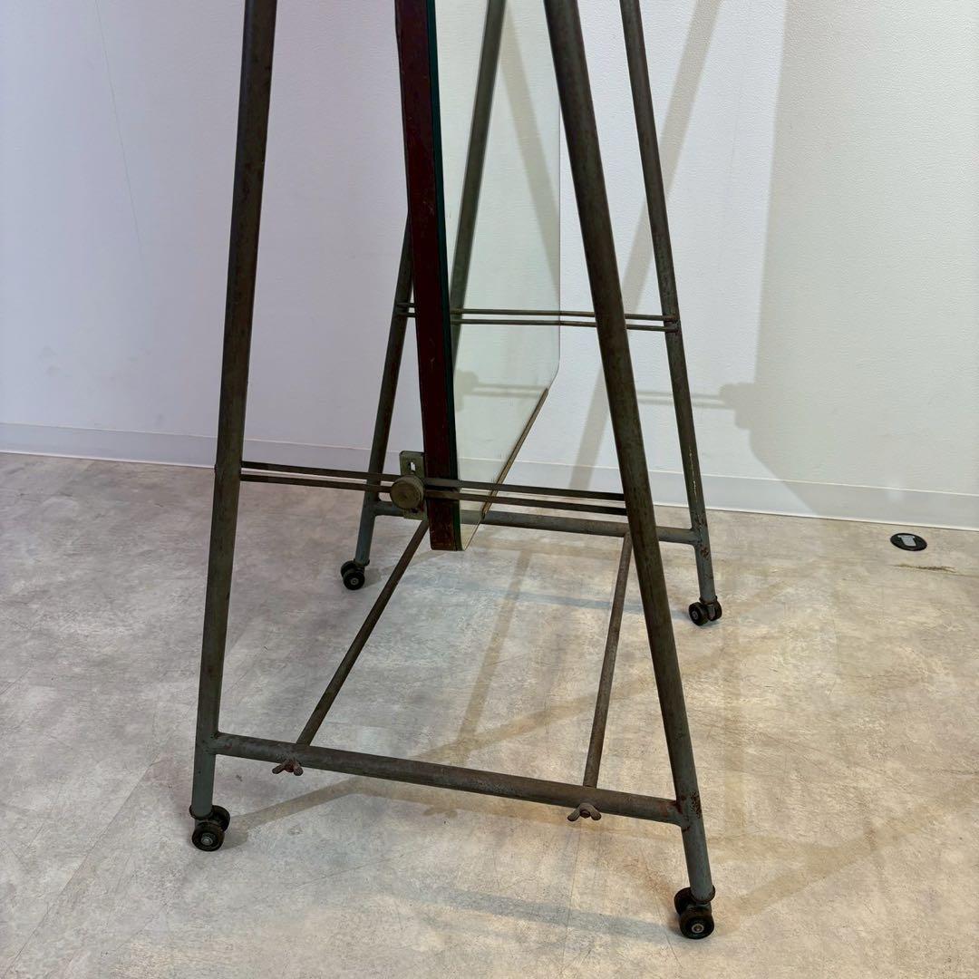 鏡　姿見　アンティーク　アイアンフレーム　シャビーな姿見　アパレル　店舗什器