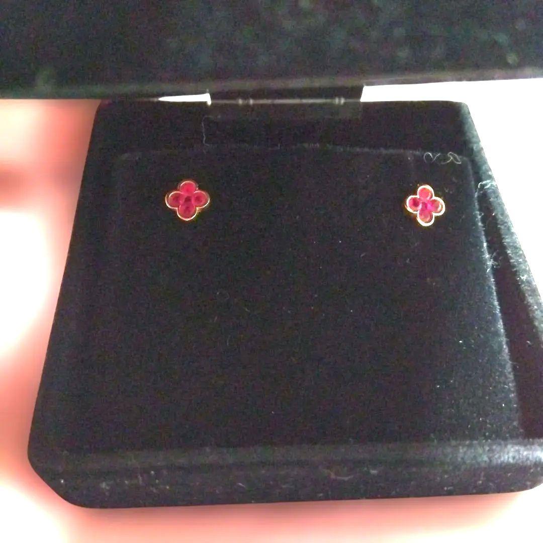 ヴァンドームアオヤマルビーピアス