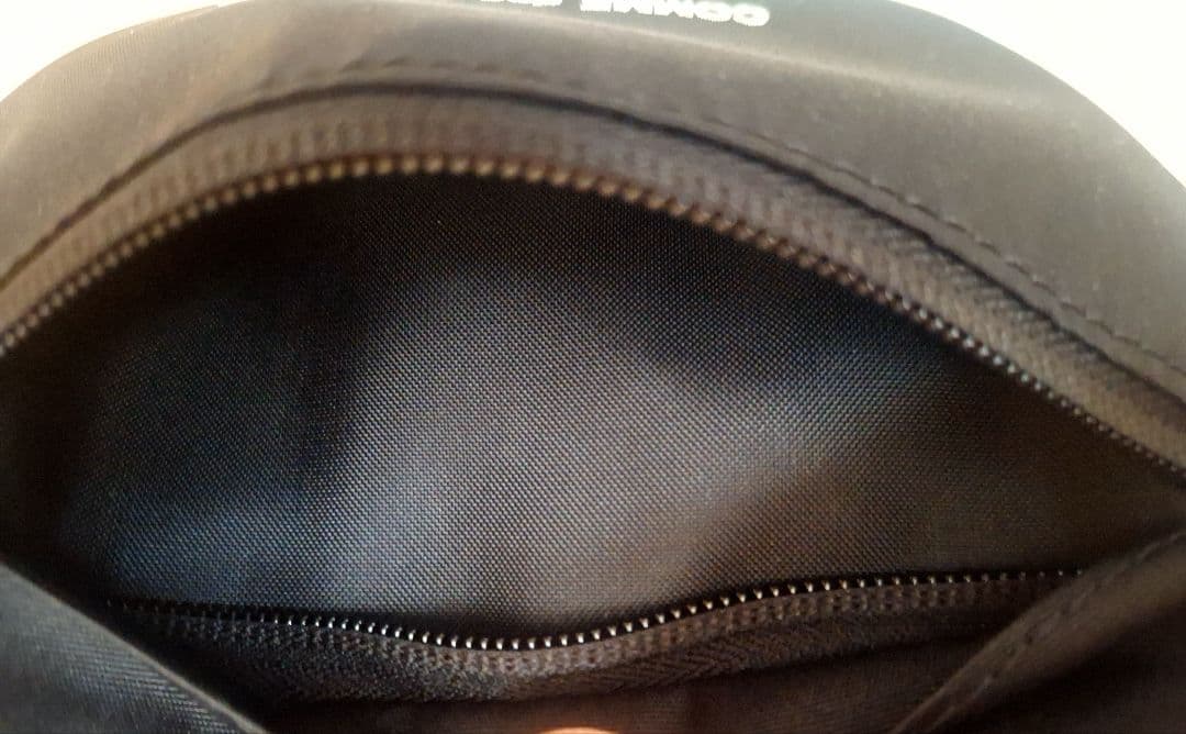 24AW COMME des GARÇONS HOMME ボディバッグ 人気の黒