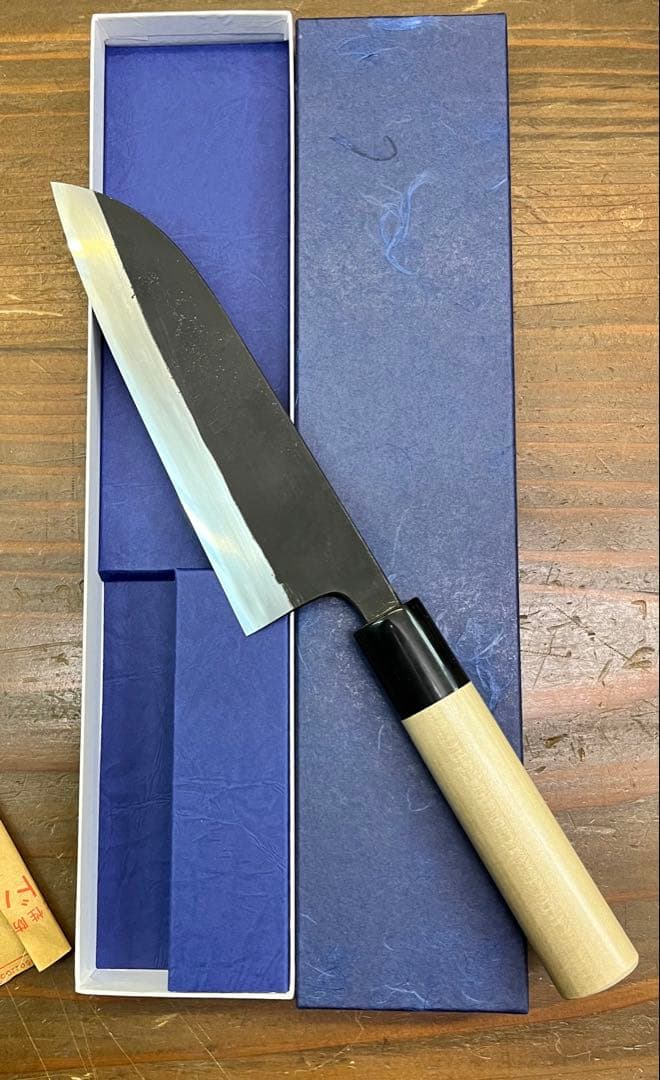 重房　黒打三徳包丁　スウェーデン鋼　180mm