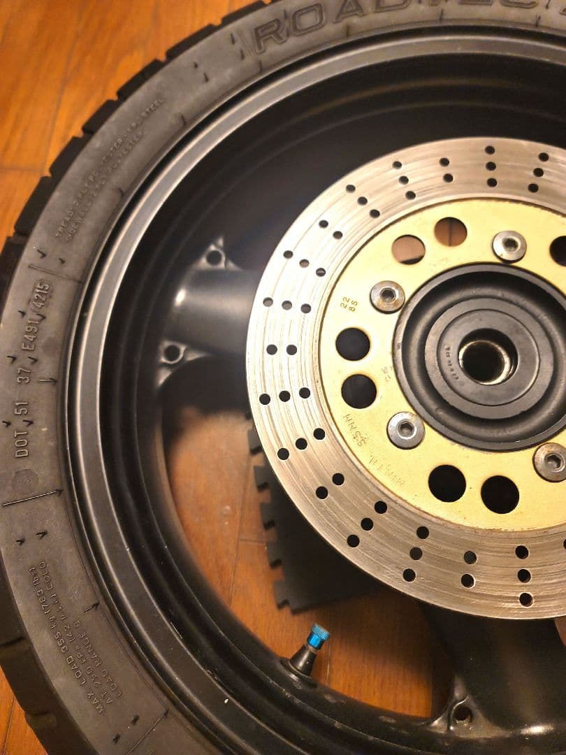 ZRX1100ホイールタイヤディスクハブ　ハブダンパー　スプロケット