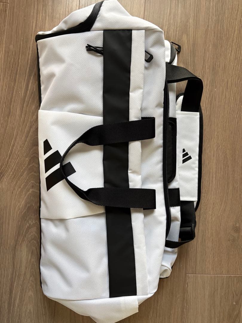 adidas ゴルフバッグ 中型 ホワイト