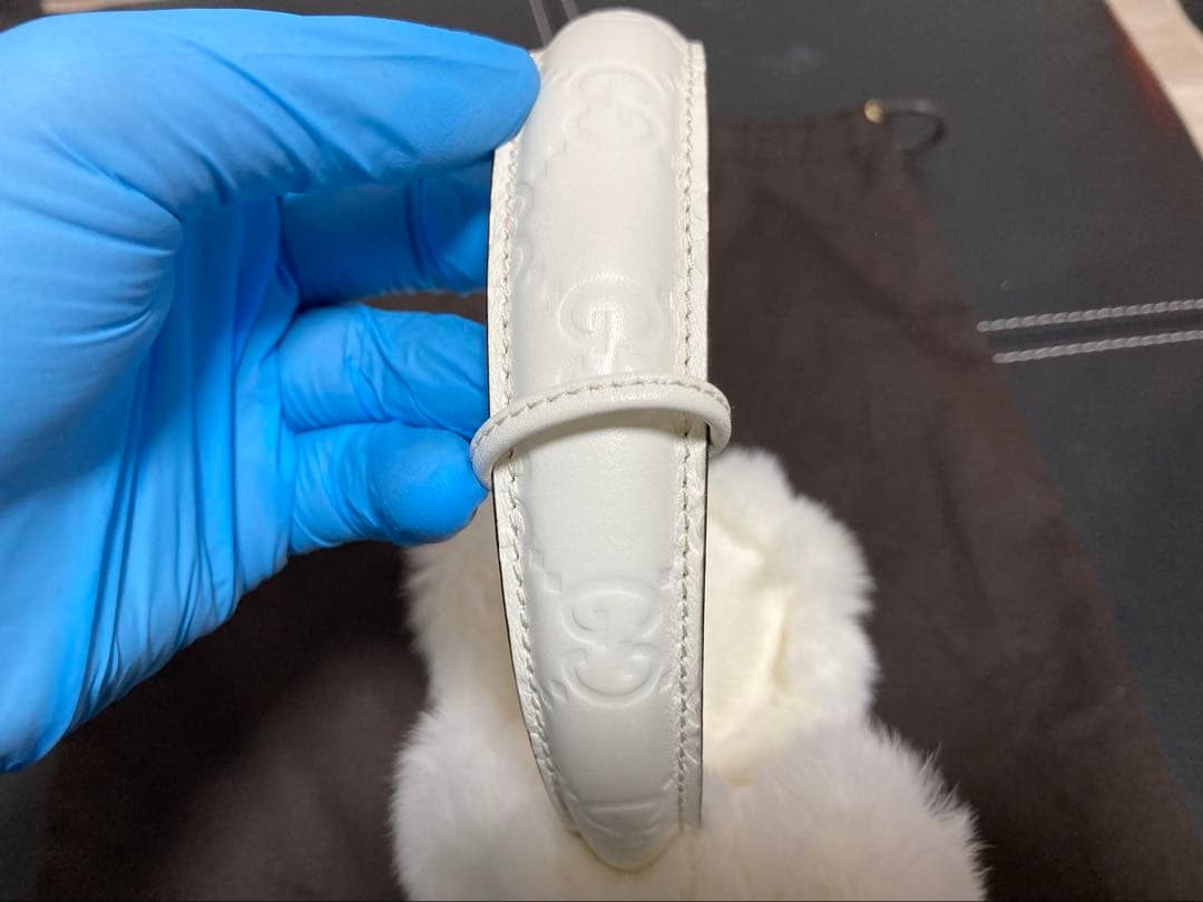 GUCCI ホワイトファー イヤーマフ 収納袋付き