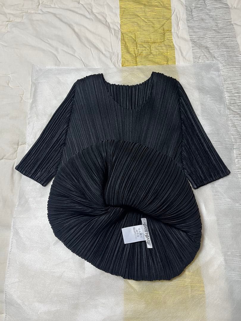 PLEATS PLEASE ISSEY MIYAKE 半袖BASICS サイズ3
